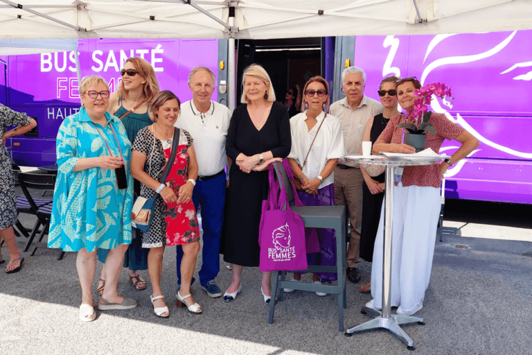 Photo 6 - Bus Santé Femmes - Institut des Hauts-de-Seine